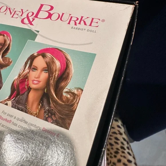 Brand new in box limited edition dooney and Burke Barbie - Picture 10 of 11